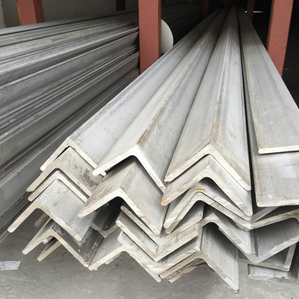 ���P����